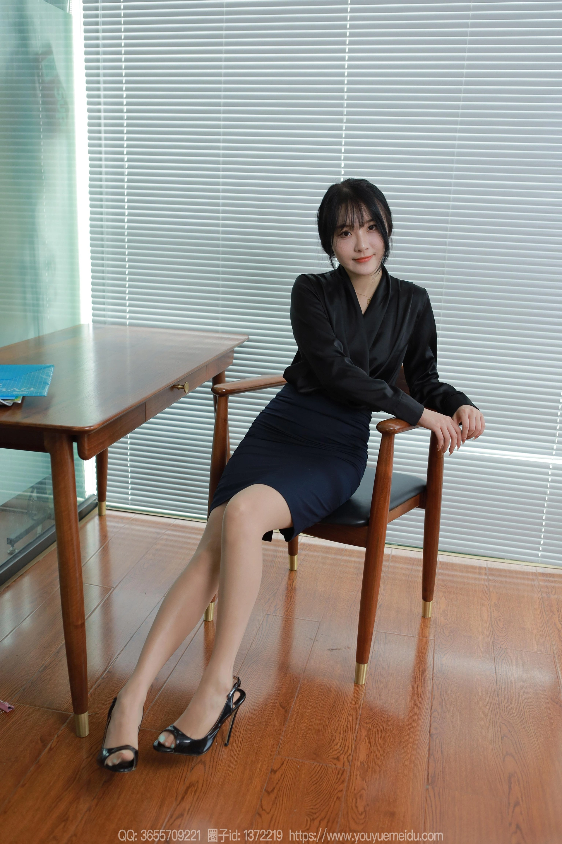 [IESS异思趣向] 2024.07.19 丝享家 1798 婉萍《黑色衬衣》 2